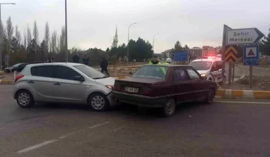 Konya’da Trafik Kazası: 2 Yaralı